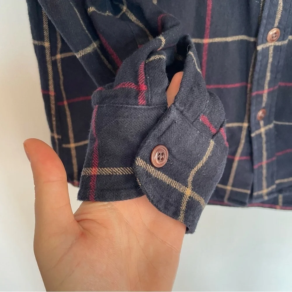 J. Crew Classic Mid Weight Flannel Double Brushed Navy Blue Button Up Size S